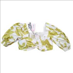 FUTURE COLLECTIVE Crop Top White Olive size 1X